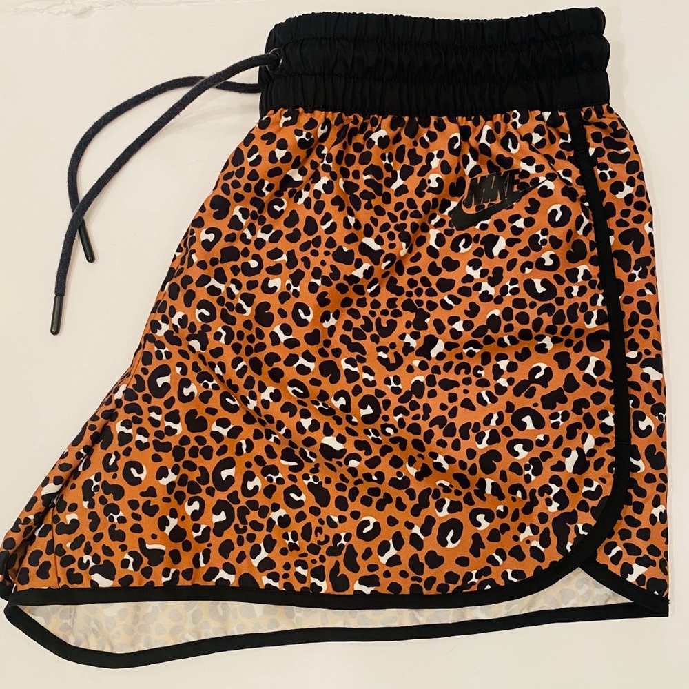 Like new NIKE shorts